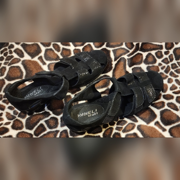 VANELi Sport Suede Sandals Women's Size 6M - Picture 1 of 9